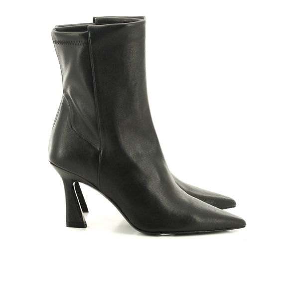 VINNIE BOOTIE