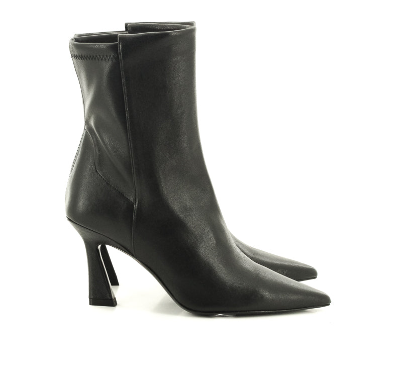 VINNIE BOOTIE