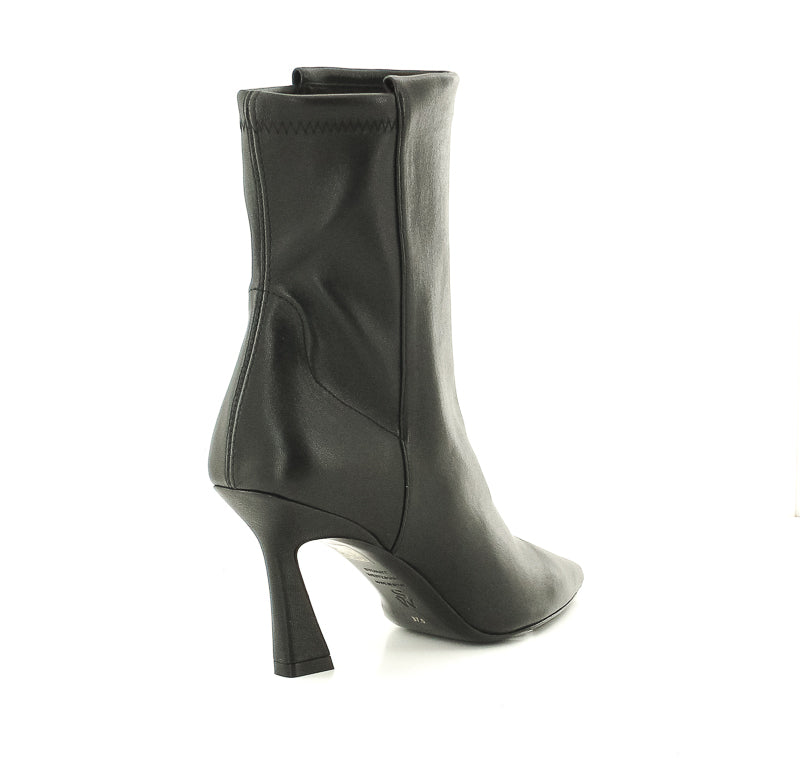 VINNIE BOOTIE