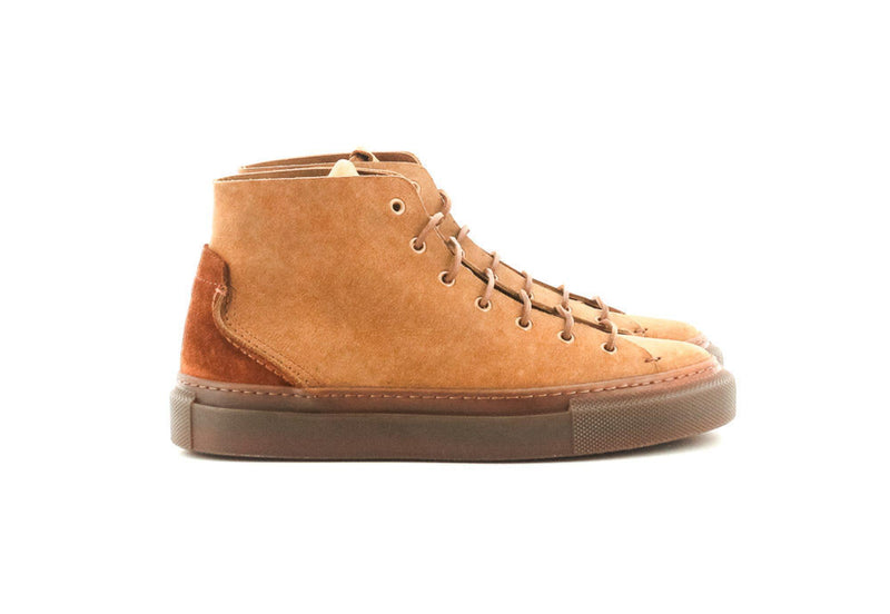 Botte beige en daim à enfiler - Brentiny Paris Botte beige en daim à enfiler - Brentiny Paris