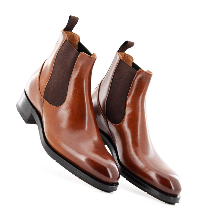 LCW STEPS Bottes pour Femmes en Similicuir à Semelle Épaisse avec Côtés LCW STEPS Bottes pour Femmes en Similicuir à Semelle Épaisse avec Côtés