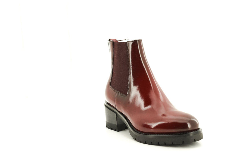 LINDA 58772 LES BORDEAUX